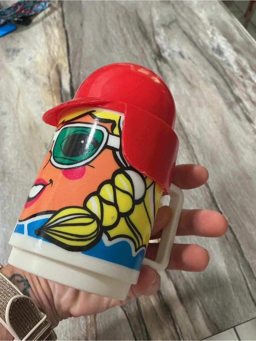 Vintage 1970s Deka Novelty Cup Mug Girl Sunglasses Red Baseball Hat Lid